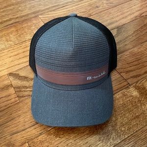 Travis Mathew S-M fitted cap